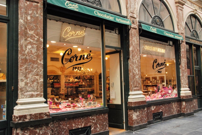 boutique-BELGENTIER-min_chocolate_chocolaterie_shop_luxury_chic_gallery_brussels_belgium-558146